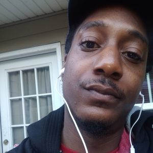 Meet your Posher, Derrick